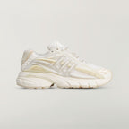 PW Adistar Jellyfish "Chalk White Off White Bliss"