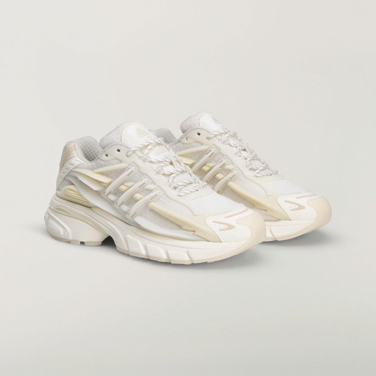 PW Adistar Jellyfish "Chalk White Off White Bliss"