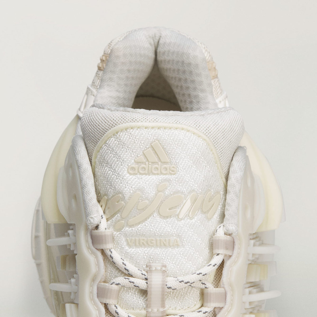 PW Adistar Jellyfish "Chalk White Off White Bliss"